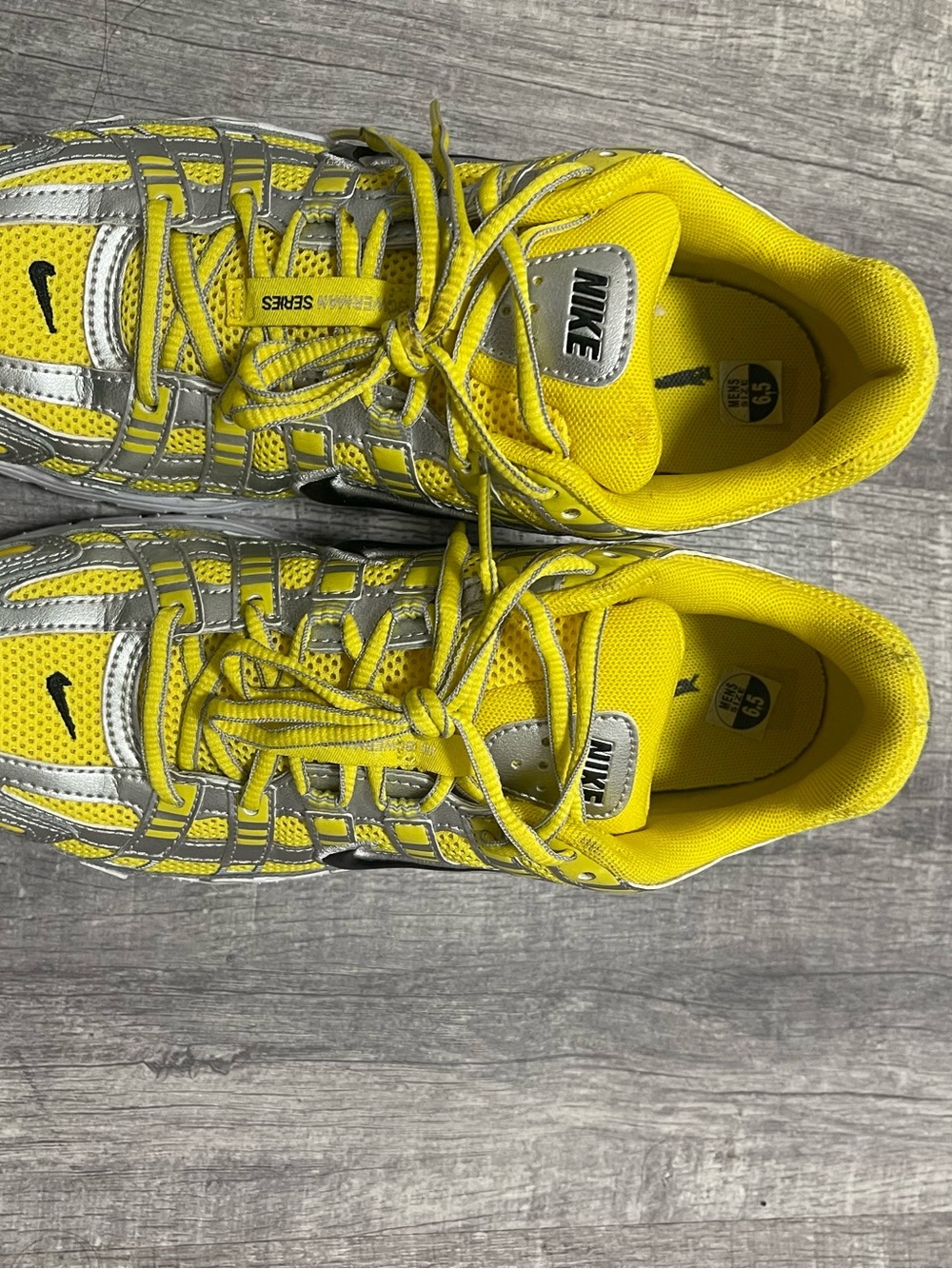 Nike Kids Yellow & Silver Lace-Up Sneakers